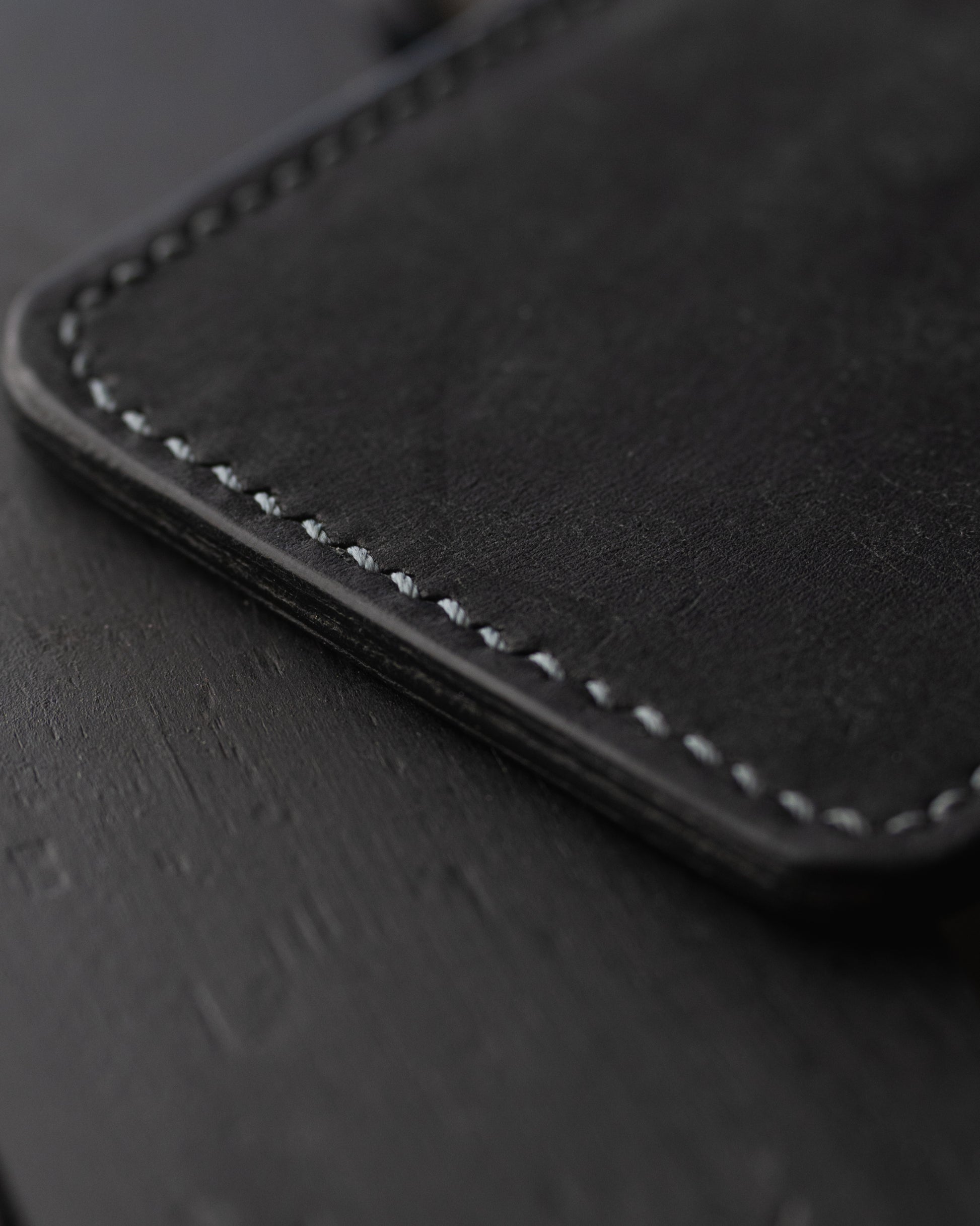 Monologue Slim Card Holder Wallet
